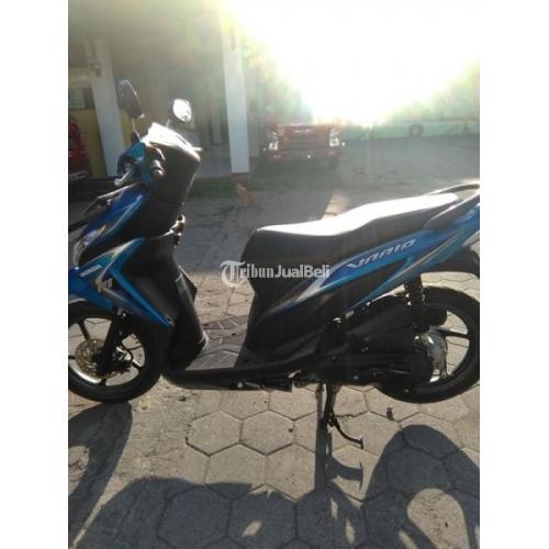 Honda Vario 2014 motor matic di jalan raya