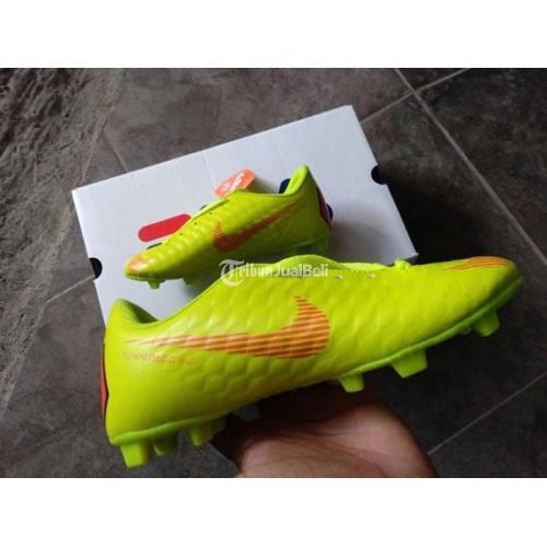 Sepatu Bola Anak Kondisi Baru Bahan Awet Berkualitas Harga Murah di