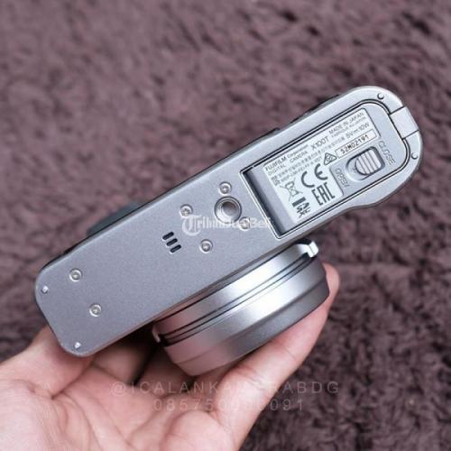 Kamera Mirrorless Bekas Fujifilm X100T Lensa 23 F2 Lengkap Normal Murah