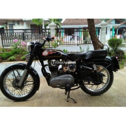 Motor Jadul Besar Royal Enfield versi Inggris Girbox Pisah Mesin