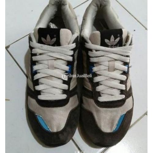 Sepatu Second Adidas ZX 700 Mulus Kondisi Masih Bagus Siap Pakai - Malang