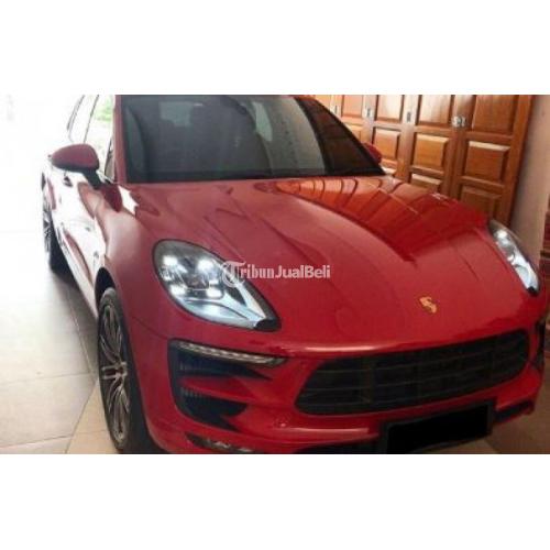 Mobil Porsche Macan GTS 2017 Second Red on Black Full Ori Sport Chrono - Surabaya