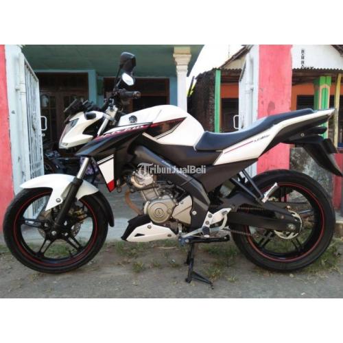 Yamaha Vixion Tahun 2015 Mesin Oke Bodi Mulus Motor Orisinil Surat lengkap - Sidoarjo