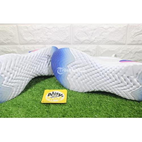 Sneaker Nike Epic React Flyknit Triple White Nike Epic Phantom