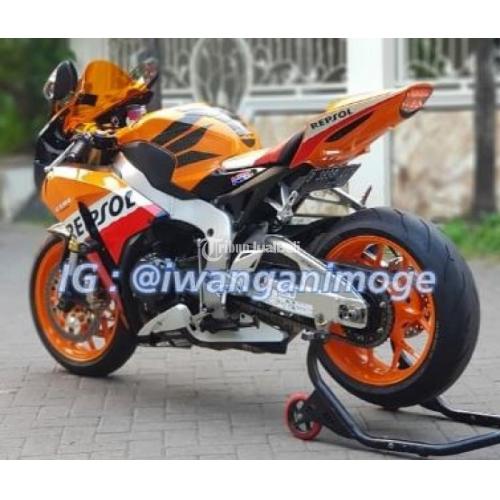 Moge Bekas Honda CBR 1000 RR Repsol 2013 Full Paper Plat B Pajak Panjang - Surabaya