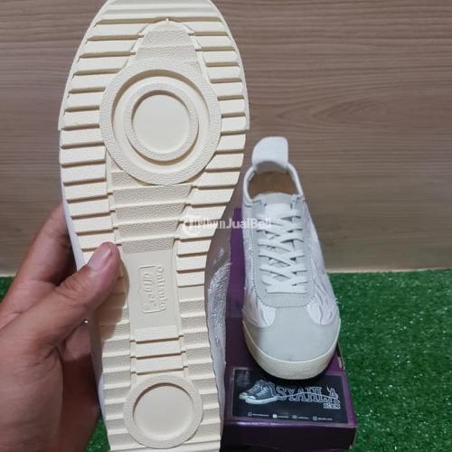 shinjuku onitsuka tiger