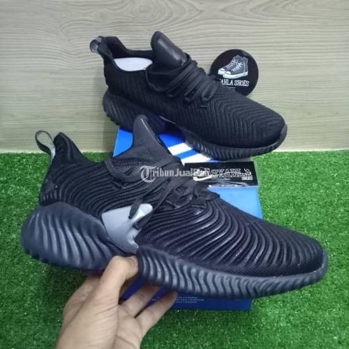 Foto sepatu shop adidas alphabounce