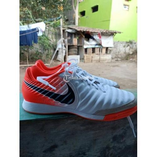 sepatu futsal nike tiempo