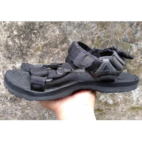 Sandal Gunung Eiger Light Speed Original Size 42 Bagus di Malang