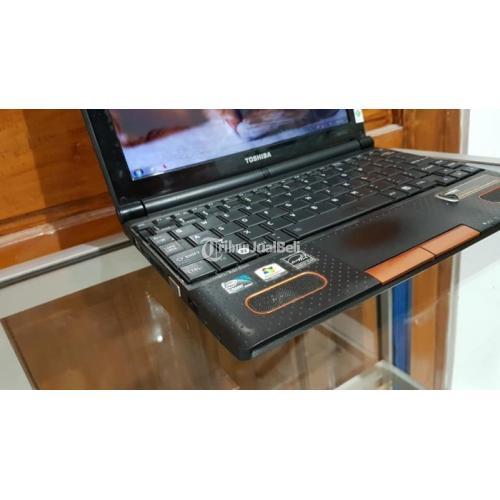 Laptop Toshiba NB520 Merah Termurah RAM Gb Normal Baterai Oke