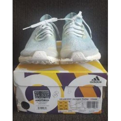 Sneakers Adidas Ultraboost Second Original Mulus Siap Pakai - Sleman