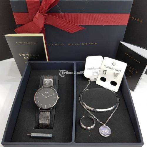 JAM TANGAN DW ASSIFHELD FULLSET ACCECORIES untuk Wanita BNIB di