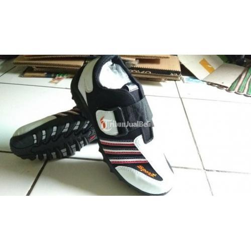 Sepatu Sepeda Murah Non Cleat Kondisi Baru Bahan Sintetis Berkualitas