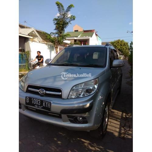 Mobil Daihatsu Terios TX Manual 2010 Silver Bekas Mulus Orisinil Surat Lengkap - Surakarta