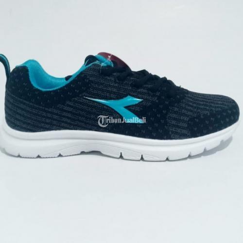 Sepatu diadora running outlet biru