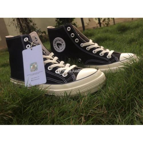 Sepatu Ventela 70s High Low bw BNIB Size 39 sampai 45 Warna