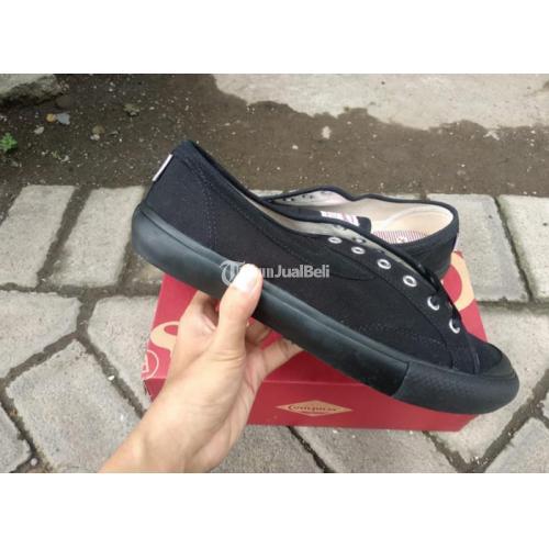 Sepatu Compass Gazelle Low Full Black Size 44 BNIB & Fullset - Surabaya