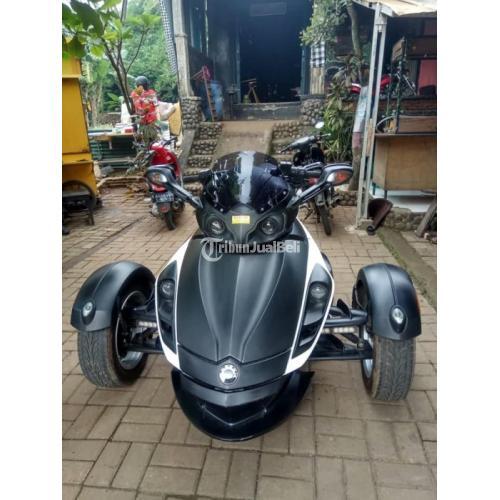 Motor Roda Tiga Murah Can Am Spyder RS Bekas Tahun 2013 Edisi Spesial Pajak Off Normal - Bogor