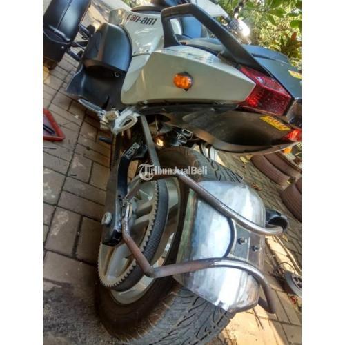 Motor Roda Tiga Murah Can Am Spyder RS Bekas Tahun 2013 Edisi Spesial Pajak Off Normal - Bogor