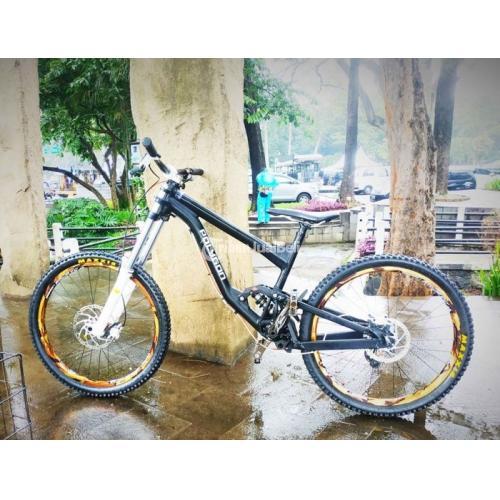 Sepeda Polygon Collosus DH Bekas Full Upgrade Normal Harga Nego
