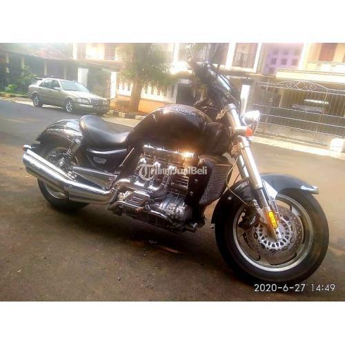 Moge Triumph Rocket Bekas 2300cc 3 Cilinder - Bogor