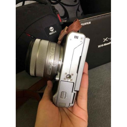 Kamera Bekas Mirrorless Fujifilm XA5 Mulus Like New Harga Nego di Solo