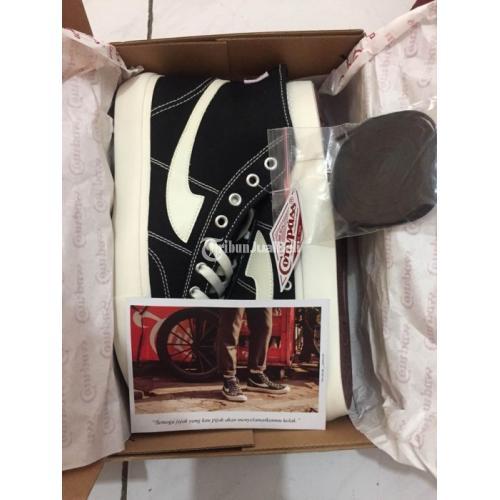 Sepatu Compass Baru Harga Rp 550K Original Size 39 Lengkap Murah - Medan