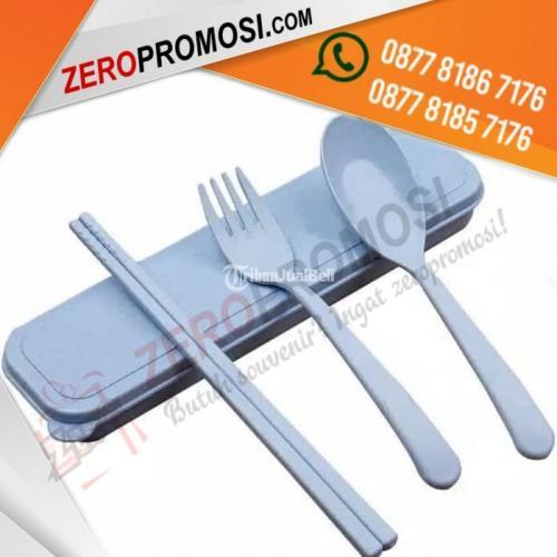 Souvenir Set Alat Makan Portable Plastik Custom Logo Murah - Tangerang