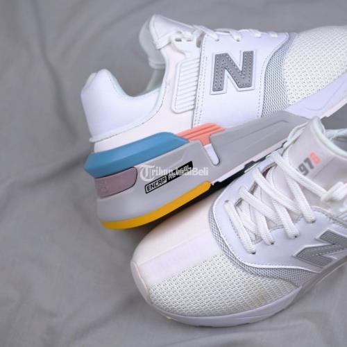 Sepatu new balance outlet 997