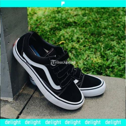 Sepatu hot sale vans velcro