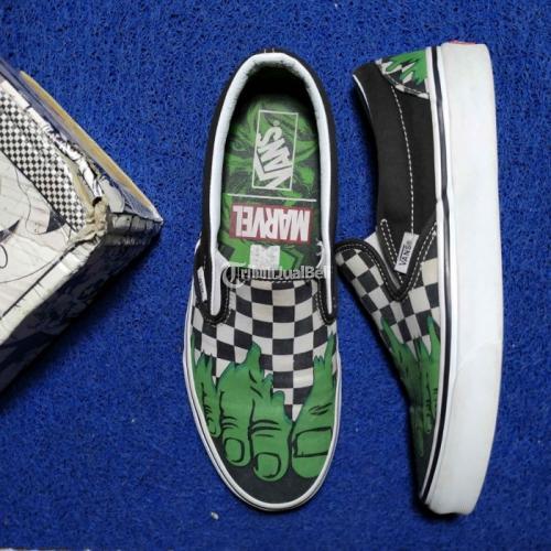 Gambar sepatu cheap vans marvel