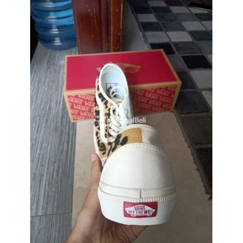 Foto sepatu hotsell vans leopard