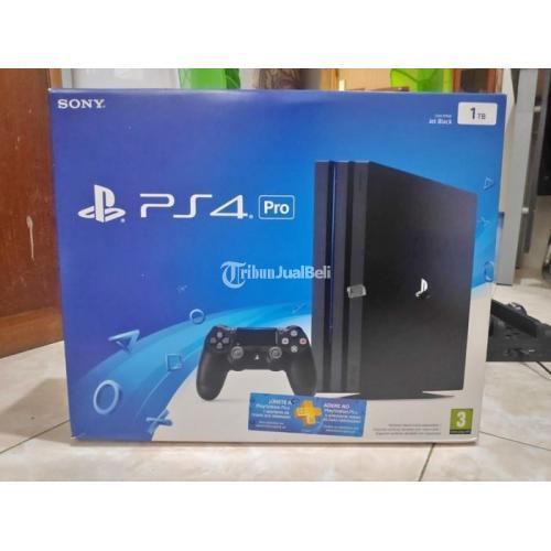 Konsol Sony PS4 Pro 1TB Bekas CUHdi7016B Jet Black Lengkap Full