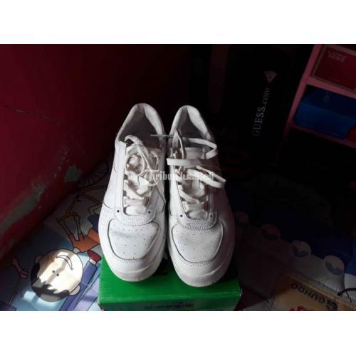 Harga sepatu outlet diadora borg elite