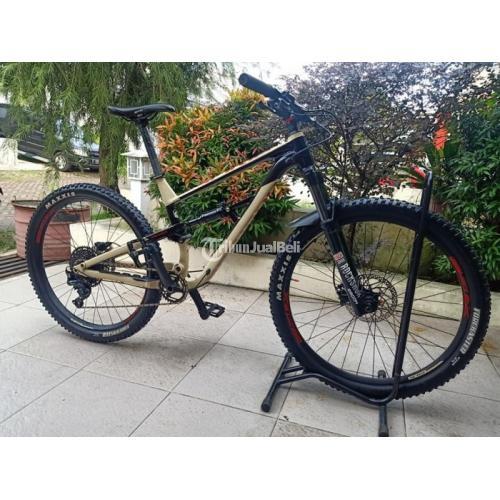 Sepeda MTB Polygon Siskiu D7 type 2020 Size M Bekas Lengkap Nego