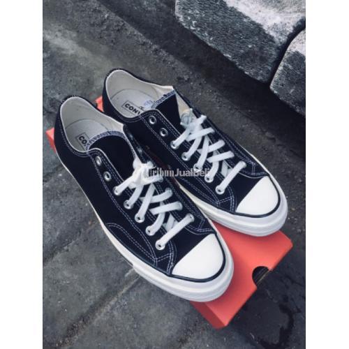 Harga sepatu converse original hotsell di bali