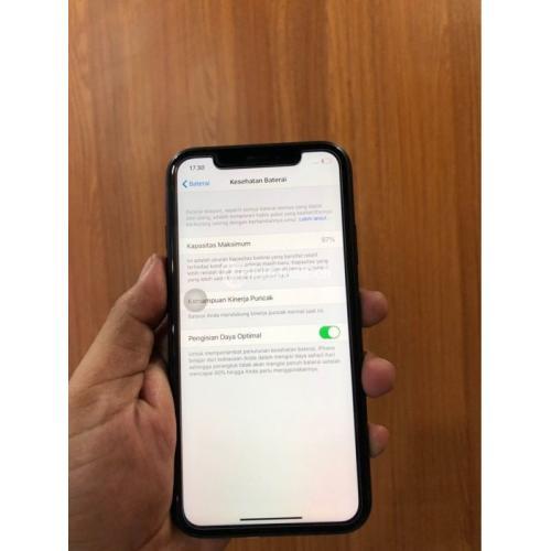 HP Iphone XR 64GB Bekas Warna Grey Lengkap Normal Harga Murah - Sukoharjo