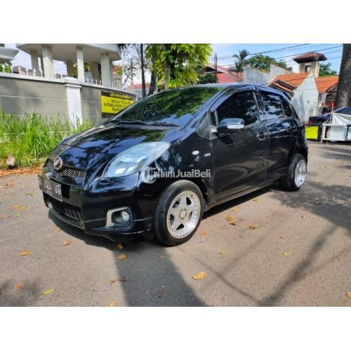Toyota Yaris 1.5 E A/T 2013 Black Mobil Terawat Asuransi Bergaransi Nego - Bandung