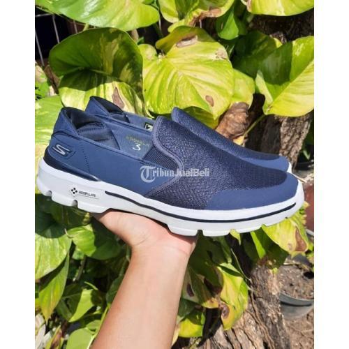 Sepatu skechers go online walk 3