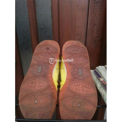 harga sepatu kyrie spongebob