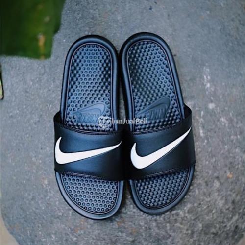 Harga sandal nike benassi on sale original