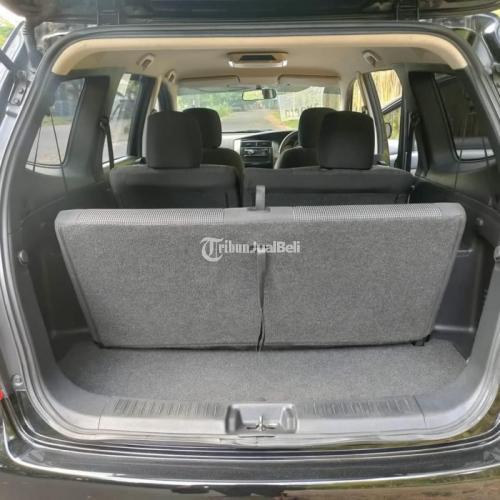 Mobil Nissan Livina SV 2013 Matic Warna Hitam Bekas Bisa Kredit - Sleman