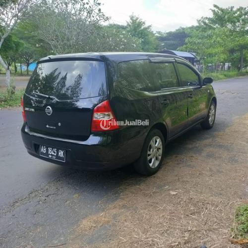 Mobil Nissan Livina SV 2013 Matic Warna Hitam Bekas Bisa Kredit - Sleman