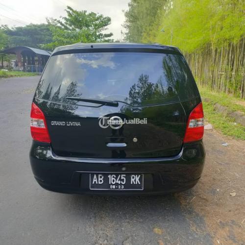 Mobil Nissan Livina SV 2013 Matic Warna Hitam Bekas Bisa Kredit - Sleman