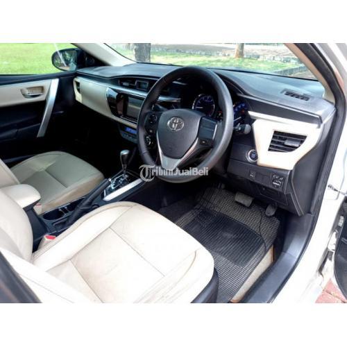 Mobil Sedan Toyota Corolla Altis 1.8 V AT 2014 Bekas Pajak Hidup - Tangerang