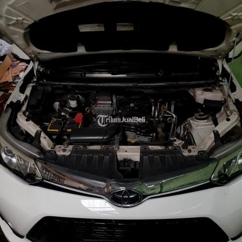 Mobil Toyota Avanza Veloz 2017 AT Bekas Dokumen Lengkap Toyota Record - Malang