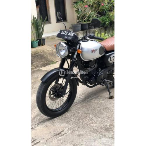 Motor Kawasaki W175 2018 Bekas Surat Lengkap Pajak On - Bandung