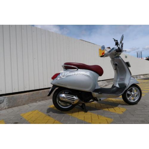 Motor Vespa Primavera idiGet 2017 Silver Rare Color Bekas Surat