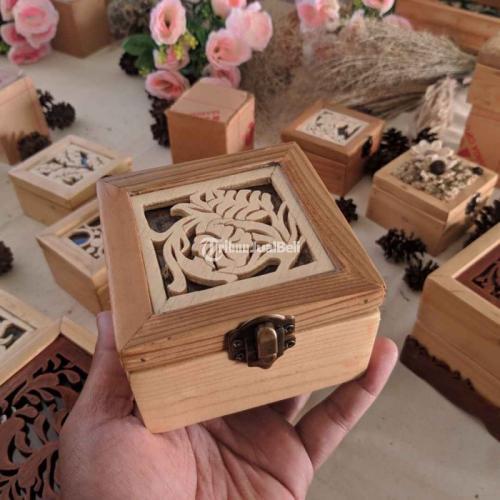 Kerajinan Ring Box Bahan Kayu Jati Belanda Handmade Tersedia Beragam Model - Yogyakarta