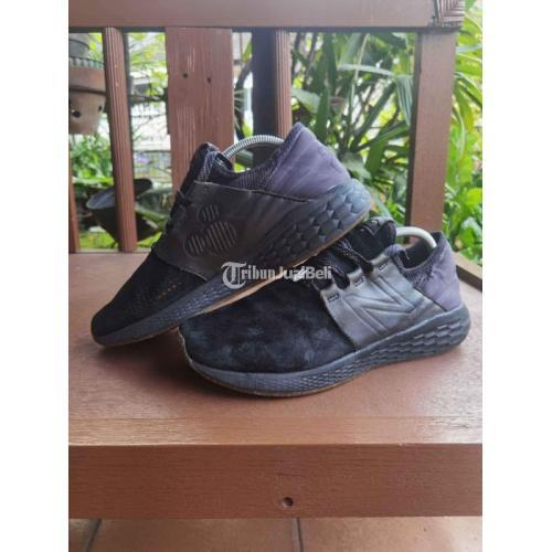 Sepatu New Balance Collab Disney Size 44 Bekas Like New Mulus - Bekasi